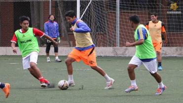 Universitario recibe al Tigre