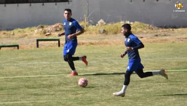 Valverde levanta la mano