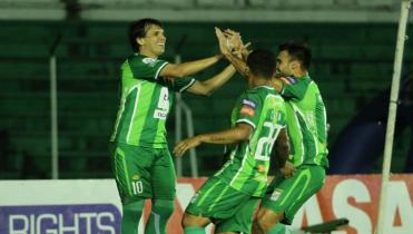 Velásquez y Zeballos arriba