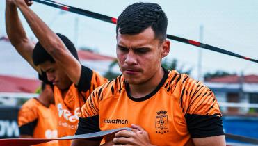 Villarroel es baja en Blooming
