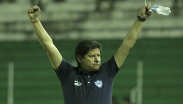 Villegas se compromete con el País