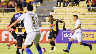 Vuelve el fútbol en Bolivia