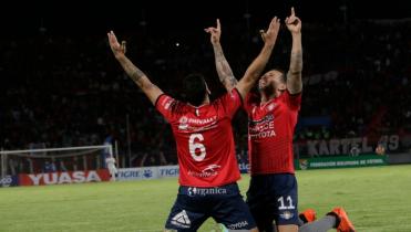 Wilster frenó al Tigre