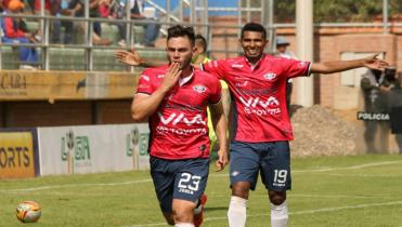 Wilster venció a la Academia