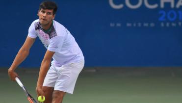 Zeballos sigue firme