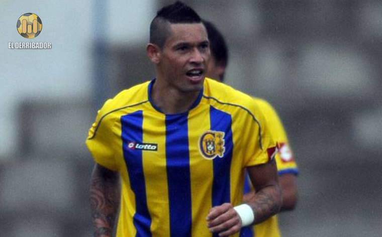 The Strongest trae los goles del paraguayo Fabio Escobar