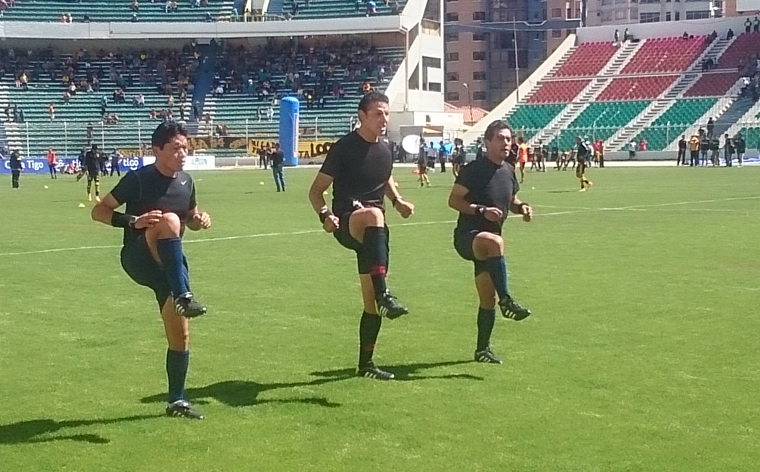 Tres árbitros a la Centenario