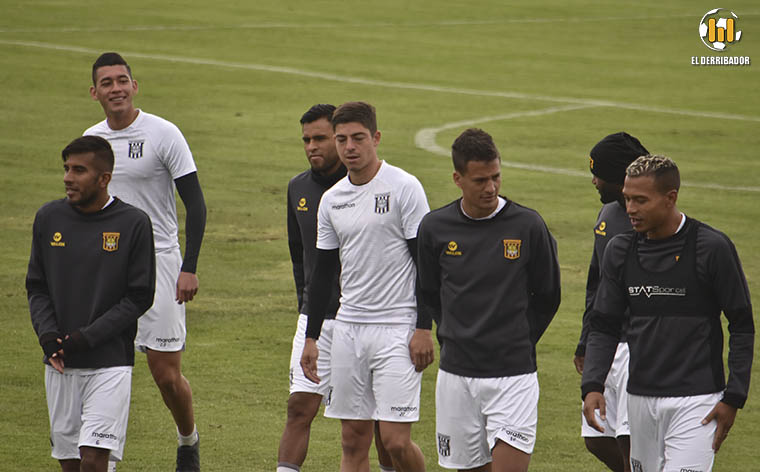 Un ajuste tiene que haber