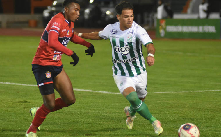 Universitario llega con presión