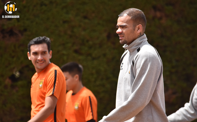 Viene un abril movidito