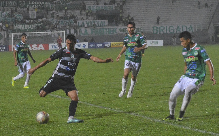 Villegas hace cambios