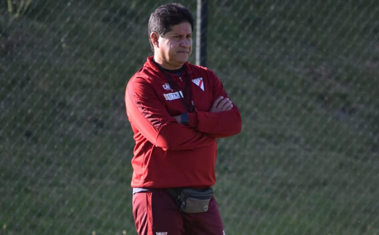 Villegas quiere un equipo fuerte