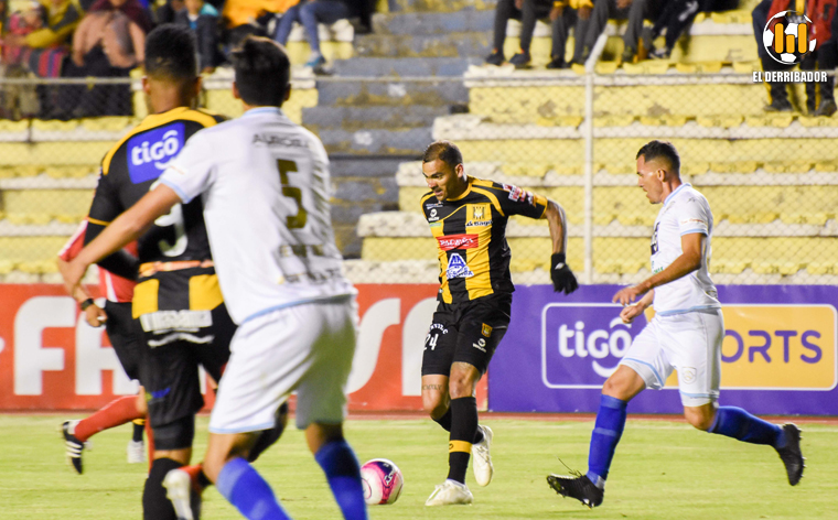 Vuelve el fútbol en Bolivia