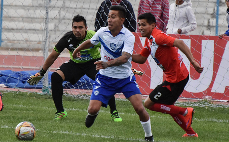 Vuelve el fútbol en Oruro