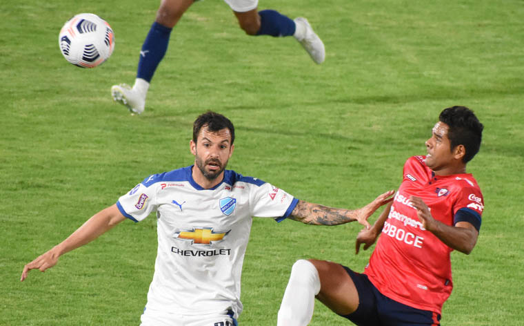 Wilstermann y Bolívar igualaron 